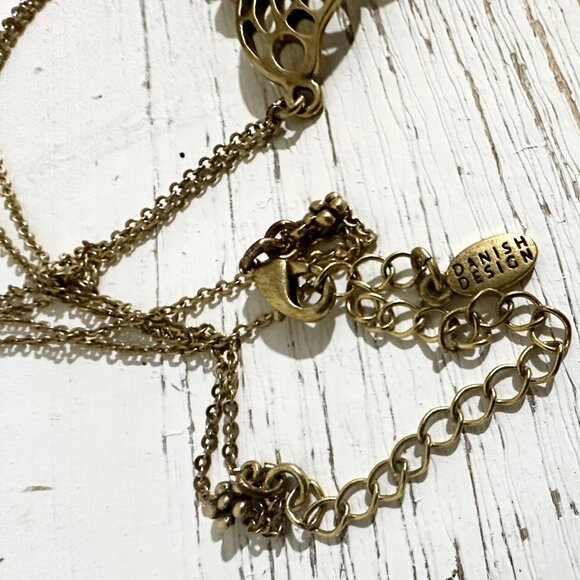 Vintage Gold Butterfly Necklace with Red/Orange Swarovski Crystals - Picture 5 of 6